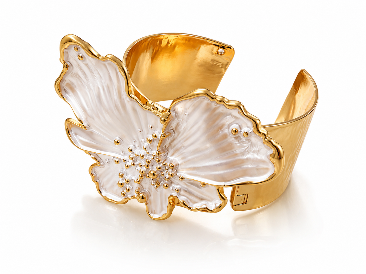 Noore Charm Bracelet